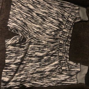 Lularoe Jax joggers with pockets